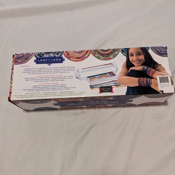 GUC  Loopdedoo Deluxe DIY Friendship Bracelet Maker Kit - Picture 4 of 7